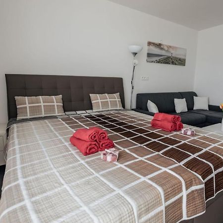 Apartman 15 Mymara Bešeňová Buitenkant foto
