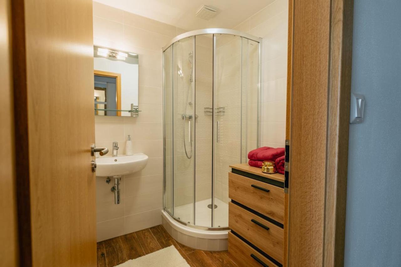 Apartman 15 Mymara Bešeňová Buitenkant foto