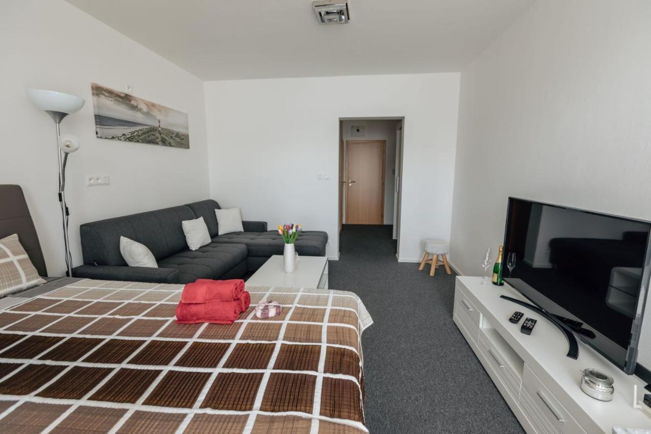 Apartman 15 Mymara Bešeňová Buitenkant foto